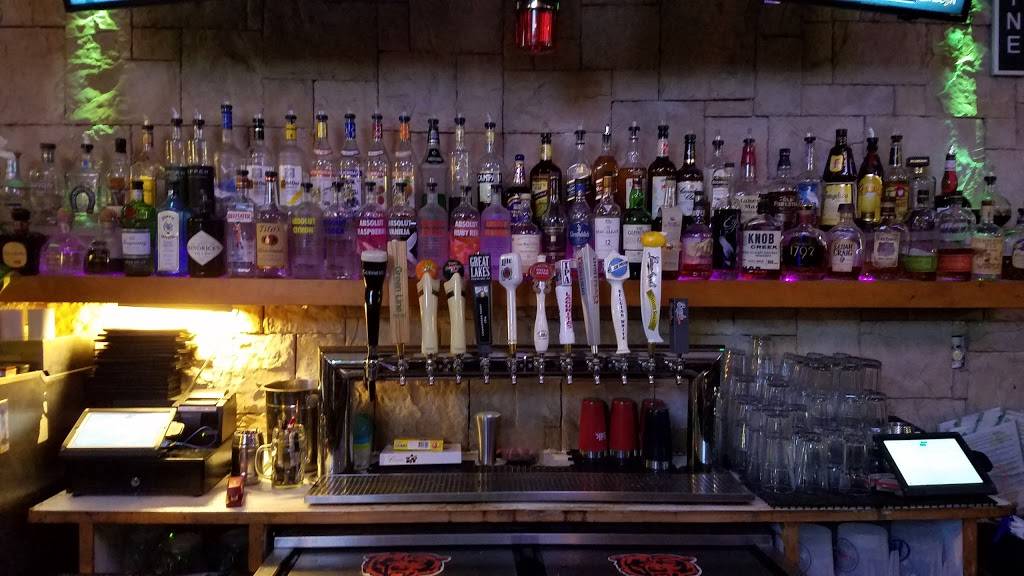 Avenue Tavern Chicago | night club | 2916 N Broadway, Chicago, IL 60657, USA | 7739757000 OR +1 773-975-7000