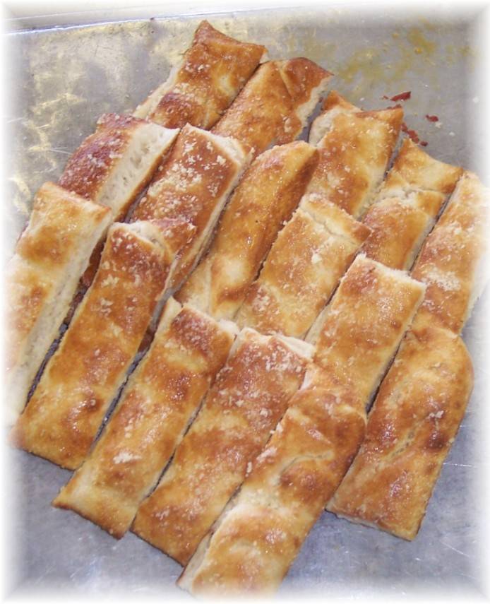 Dinos Pizza | meal takeaway | 543 E Eighth St, Traverse City, MI 49686, USA | 2319463400 OR +1 231-946-3400