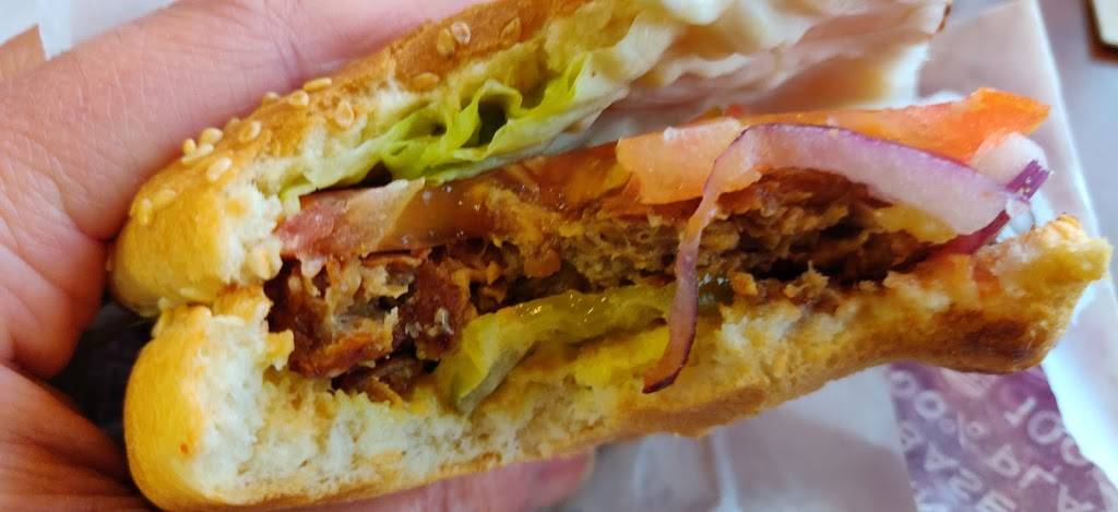 A&W Canada | restaurant | 20 Wellington St E, Guelph, ON N1H 3R8, Canada | 5198212561 OR +1 519-821-2561