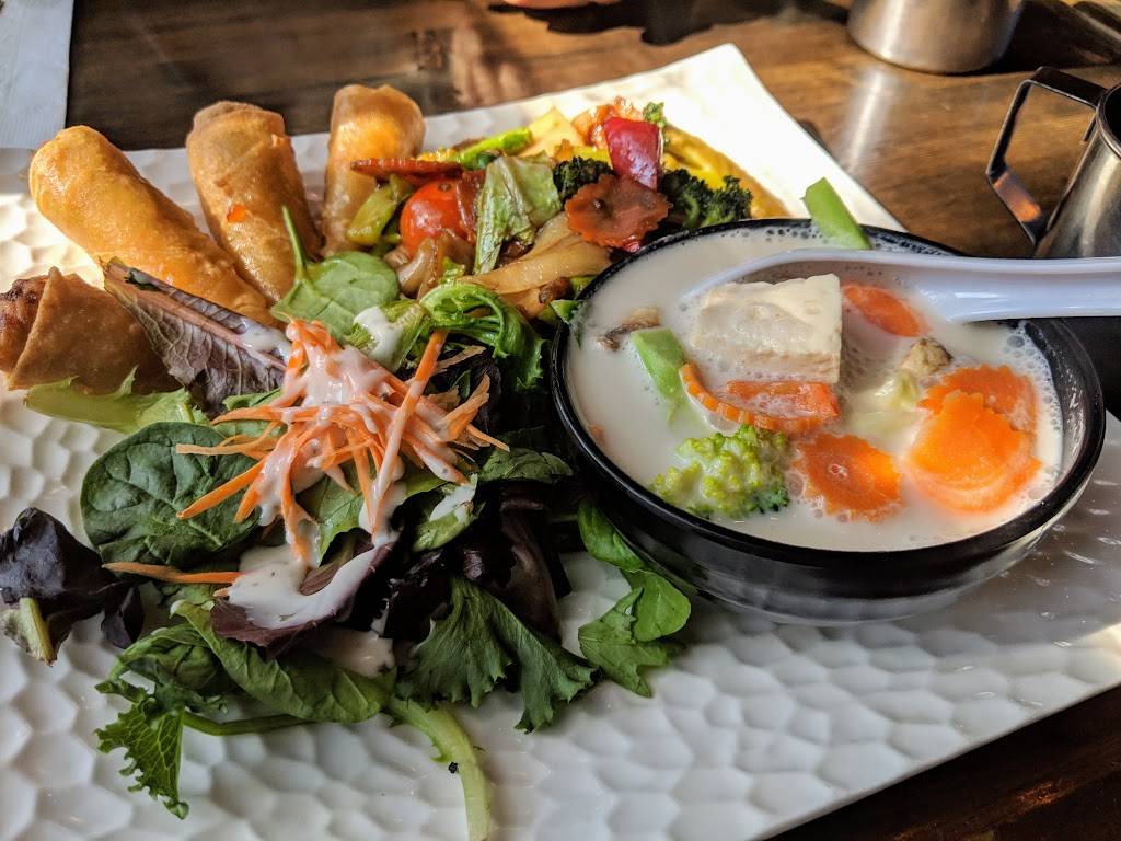 Hippie Thai Street Food | restaurant | 2911, 1418 Haight St, San Francisco, CA 94117, USA | 4155523534 OR +1 415-552-3534