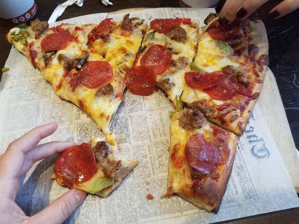 Bacci Pizzeria | meal delivery | 4235, 2301 W Taylor St, Chicago, IL 60612, USA | 3124559000 OR +1 312-455-9000