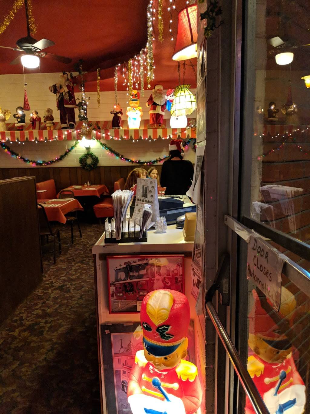 Pernicanos Family Restaurant | restaurant | 711 Turquoise St, San Diego, CA 92109, USA | 8584882900 OR +1 858-488-2900