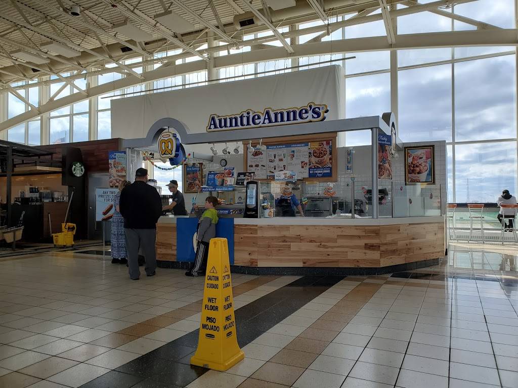 Auntie Annes Pretzels | bakery | 2510-2528, Pearl St, Belvidere, IL 61008, USA | 8155440287 OR +1 815-544-0287