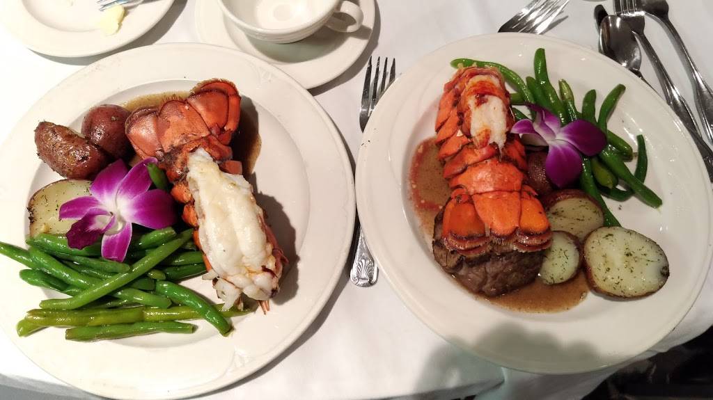 Speakers | restaurant | 2 Somerset Pkwy, Nashua, NH 03063, USA | 6035954155 OR +1 603-595-4155