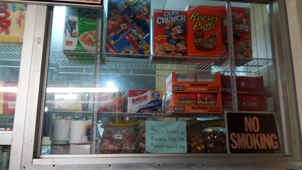 J.J Carryout | meal takeaway | 2423 E Monument St, Baltimore, MD 21205, USA | 4103276609 OR +1 410-327-6609