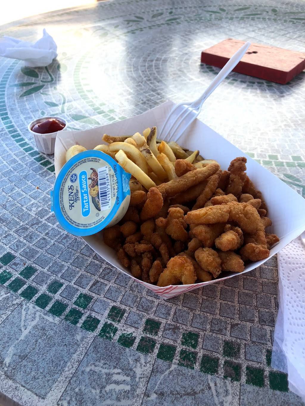 Little Mermaids | restaurant | 139 Atlantic Ave, Westerly, RI 02891, USA | 4015965681 OR +1 401-596-5681