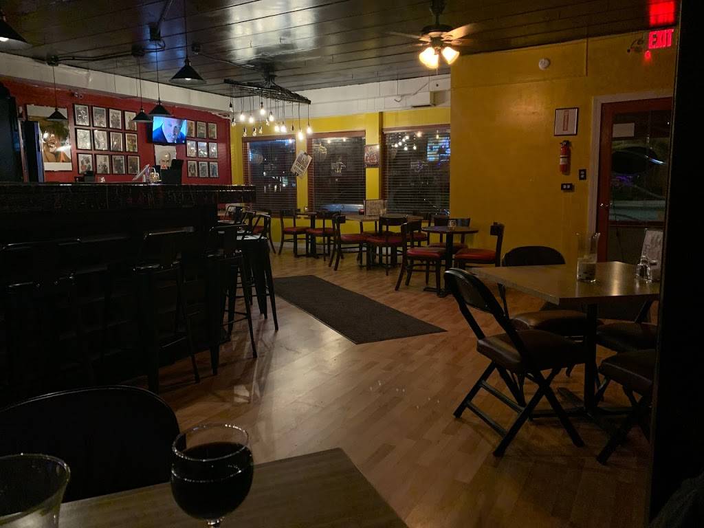 Suttle Bistro | restaurant | Gary, IN 46403, USA | 2192906900 OR +1 219-290-6900