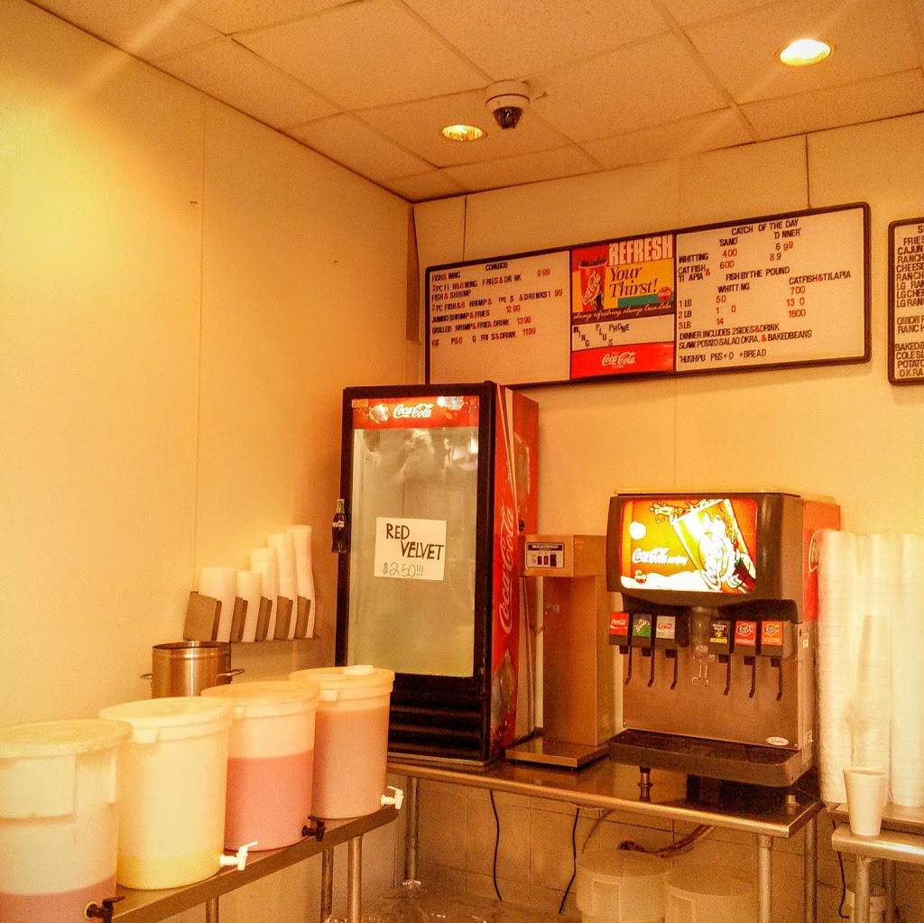 Wings Plus | restaurant | 18 Phillips Dr, Midfield, AL 35228, USA | 2059238180 OR +1 205-923-8180