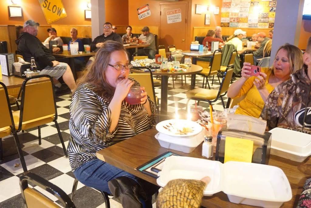 R Bar and Grill | restaurant | 119 E Kirmar Ave, Nanticoke, PA 18634, USA | 5702580505 OR +1 570-258-0505