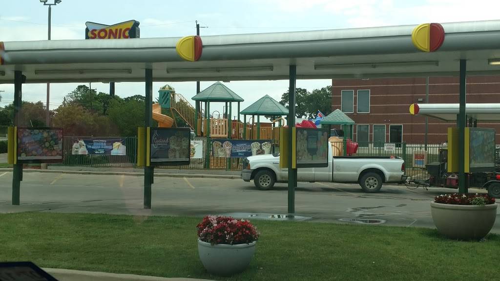 Sonic Drive-In | restaurant | 5472 Fm Highway 1187, Burleson, TX 76028, USA | 8175636768 OR +1 817-563-6768