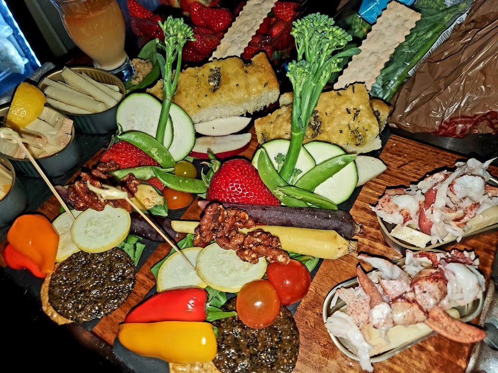 The Tinnery | restaurant | 23 Granary Way, Boothbay Harbor, ME 04538, USA | 2074809342 OR +1 207-480-9342