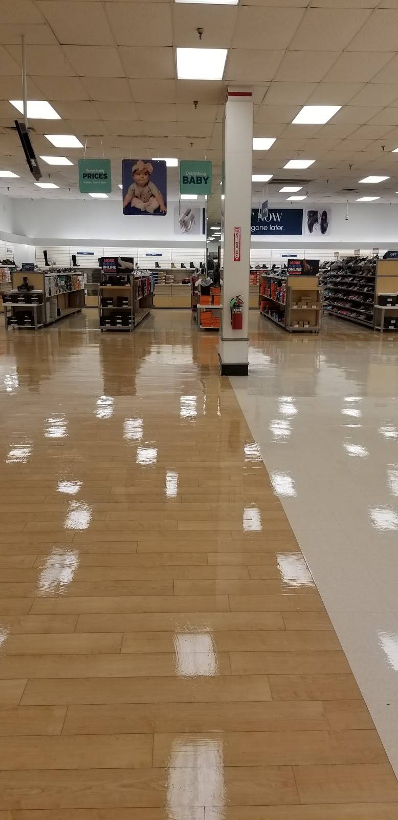 Elmwood Oaks Shopping Center | shopping mall | 800 S Clearview Pkwy, Harahan, LA 70123, USA | 5136861600 OR +1 513-686-1600