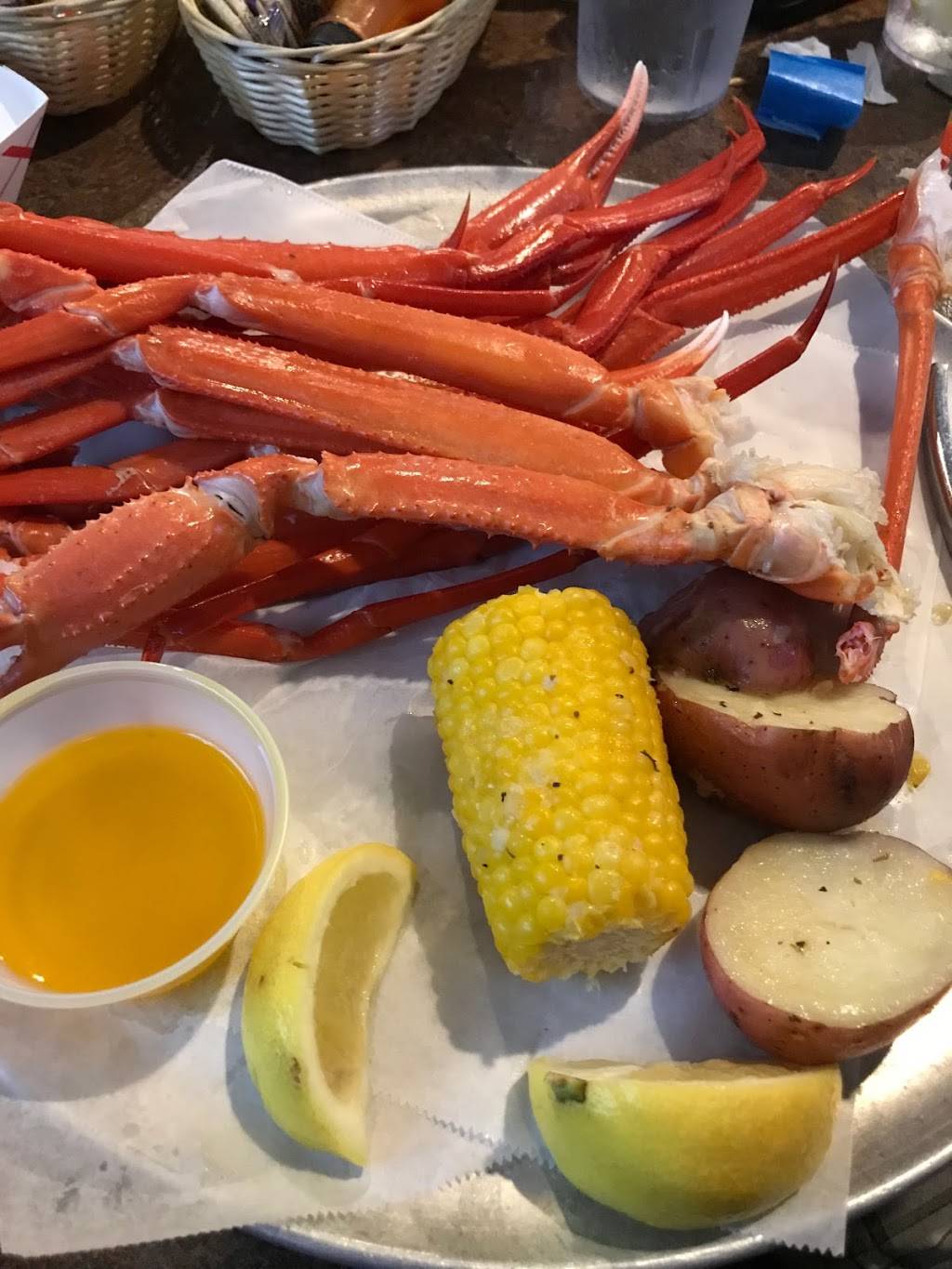 The Oyster Pub | restaurant | 555 Seabreeze Blvd, Daytona Beach, FL 32118, USA | 3862556348 OR +1 386-255-6348