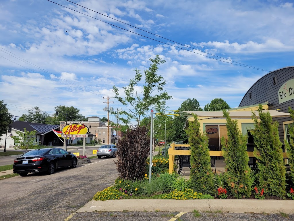 Alleys Classic American Diner and Bowl | restaurant | 229 W Center St, Douglas, MI 49406, USA | 2698571107 OR +1 269-857-1107
