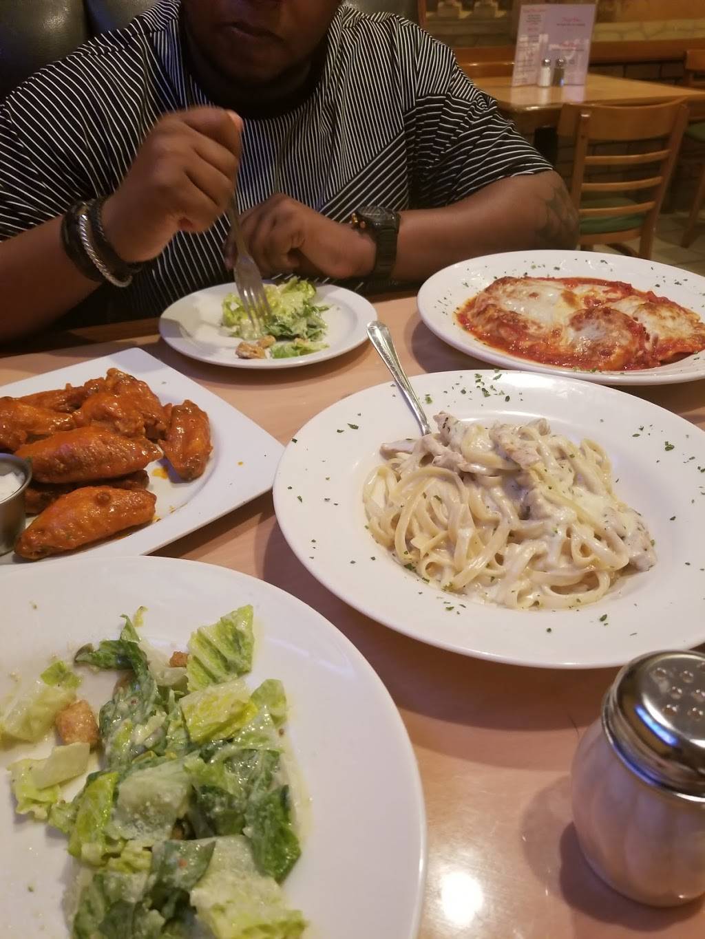 Fratellis Italian Restaurant | restaurant | 373 N Orange Ave, Orlando, FL 32801, USA | 4074225500 OR +1 407-422-5500