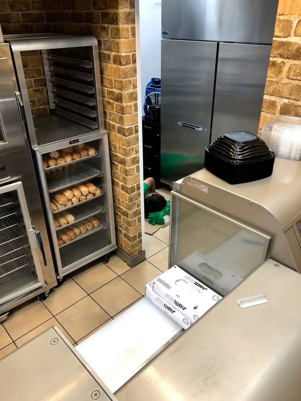 Subway Restaurants | restaurant | 1768 W Armitage Ave, Chicago, IL 60622, USA | 7732351800 OR +1 773-235-1800