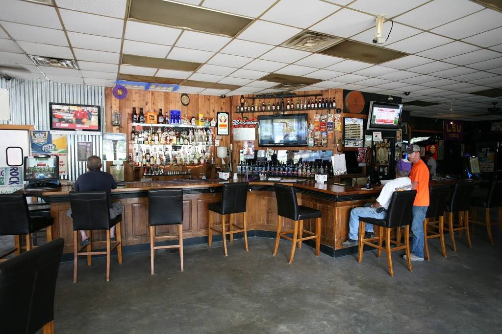 Best Little Wherehouse Bar & Grill | restaurant | 1105 N Collins Blvd, Covington, LA 70433, USA | 9853275182 OR +1 985-327-5182