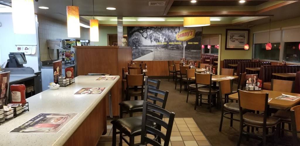 Dennys | restaurant | 3801 W Silver Springs Blvd, Ocala, FL 34482, USA | 3526208981 OR +1 352-620-8981
