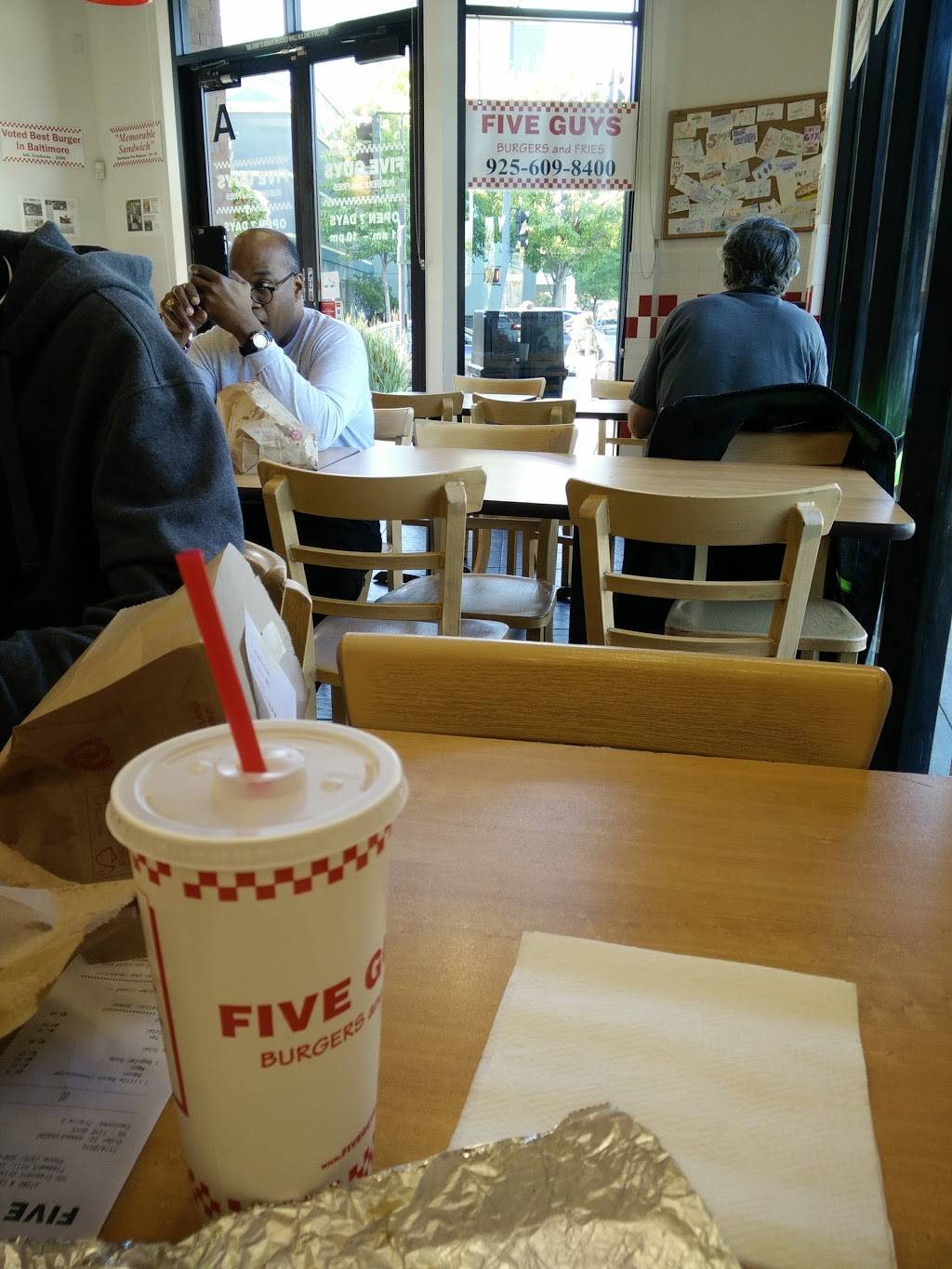 Five Guys | meal takeaway | 100 Crescent Dr, Pleasant Hill, CA 94523, USA | 9256098400 OR +1 925-609-8400
