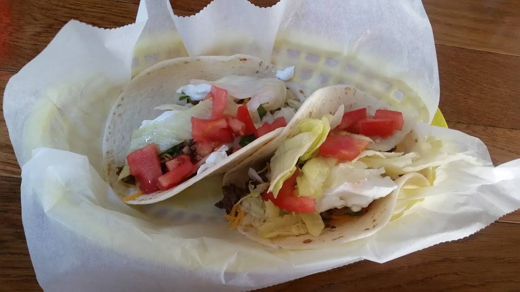 The Back Porch | restaurant | 103 2nd Ave NW, Winchester, TN 37398, USA | 9313272203 OR +1 931-327-2203