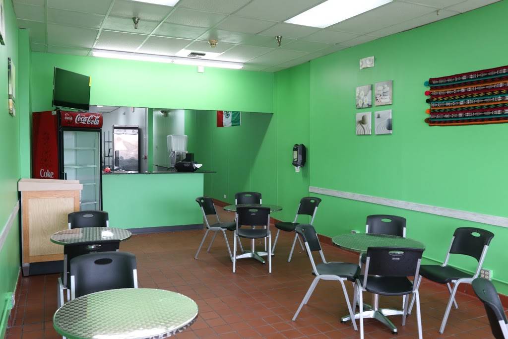 Juan y Yo Taco Grill | restaurant | 364 Georgetown Square, Wood Dale, IL 60191, USA | 6309562462 OR +1 630-956-2462