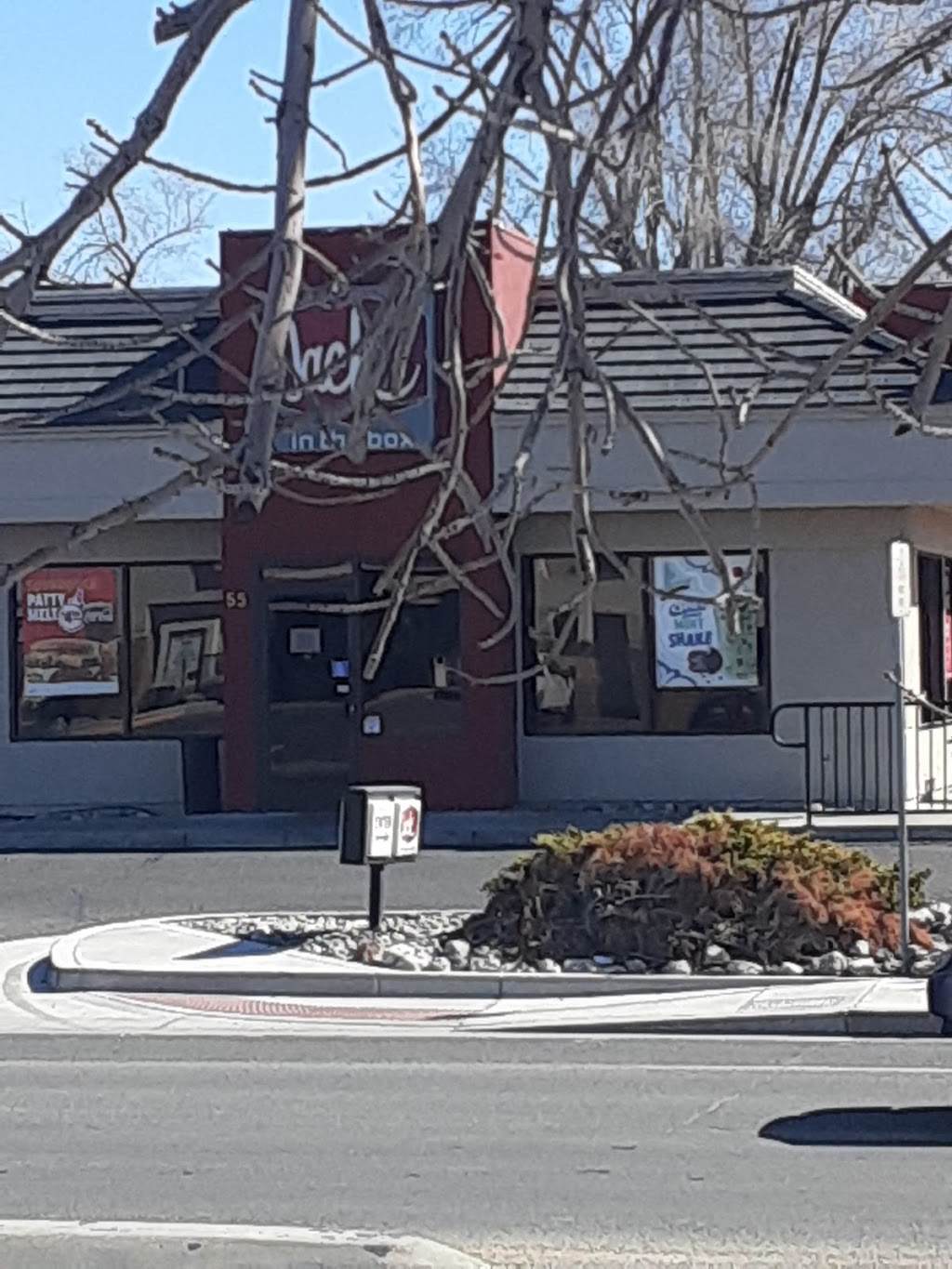 Jack in the Box | restaurant | 55 S Taylor St, Fallon, NV 89406, USA | 7753602607 OR +1 775-360-2607