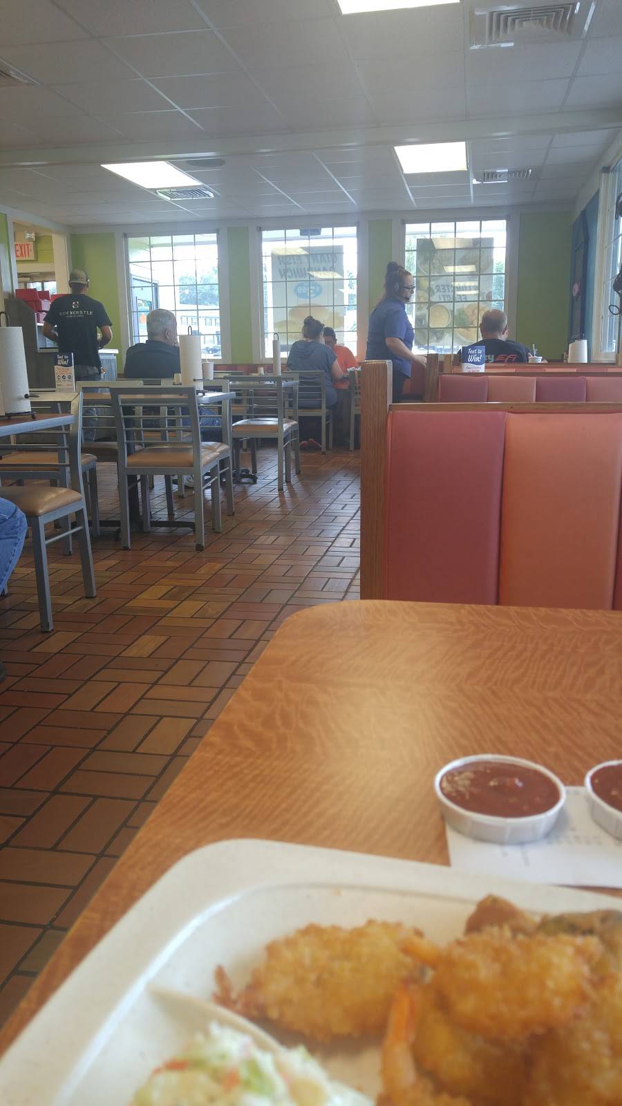 Captain Ds | restaurant | 1626 W Bypass, Bowling Green, KY 42101, USA | 2708424808 OR +1 270-842-4808