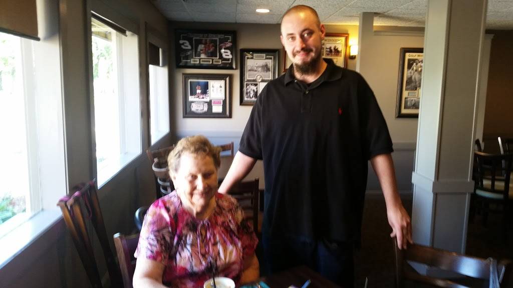 Tavern On The Green | restaurant | 390 E Richton Rd, Crete, IL 60417, USA | 7086723000 OR +1 708-672-3000