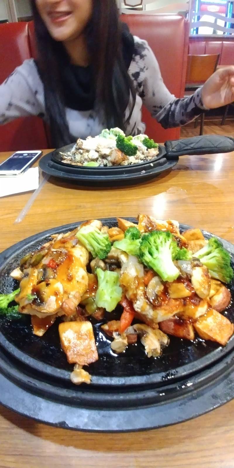 Dennys | restaurant | 1504 Gillette Rd, Pomona, CA 91768, USA | 9094616854 OR +1 909-461-6854