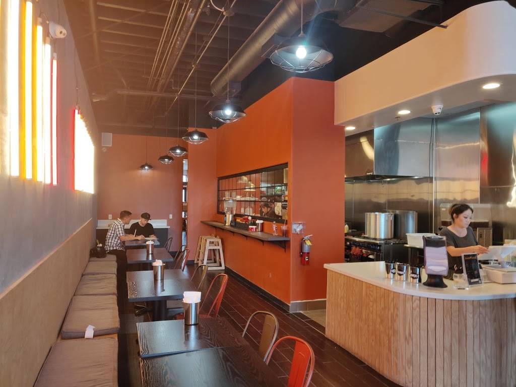 Blazin Chicks | restaurant | 5728 Rosemead Blvd Unit #102, Temple City, CA 91780, USA | 6268722096 OR +1 626-872-2096