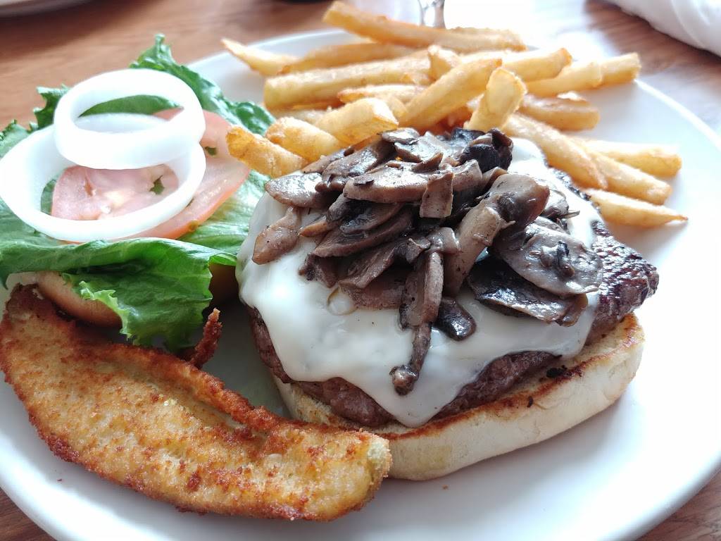 Wolfeys Bistro and Pub | restaurant | 1069 E Broad St, Elyria, OH 44035, USA | 4403659002 OR +1 440-365-9002