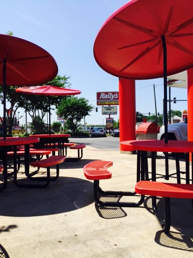 Rallys | restaurant | 1101 Frederick Blvd, Portsmouth, VA 23707, USA | 7573971299 OR +1 757-397-1299