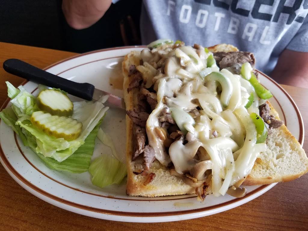 Sunset Family Restaurant | restaurant | 1202 W Main St, Manchester, IA 52057, USA | 5639271697 OR +1 563-927-1697