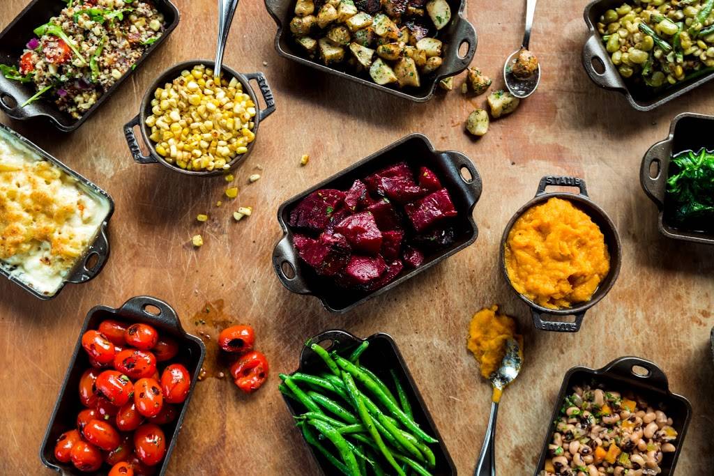 Roosters - A Noble Grille | restaurant | 380 Knollwood St, Winston-Salem, NC 27103, USA | 3367778477 OR +1 336-777-8477