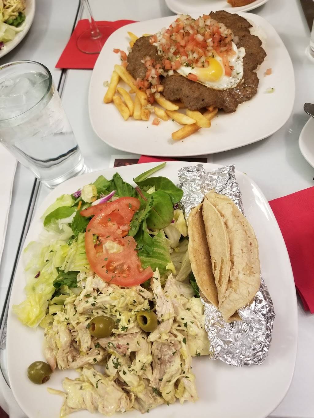 Nellys | restaurant | 79 S Main St, Centerville, OH 45458, USA | 9378595555 OR +1 937-859-5555