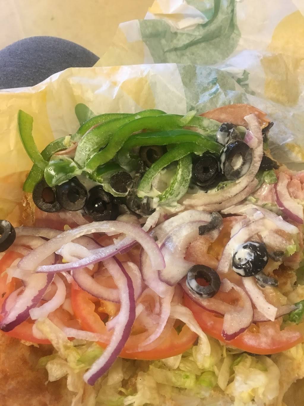 Subway | restaurant | 36150 Ford Rd, Westland, MI 48185, USA | 7343260550 OR +1 734-326-0550