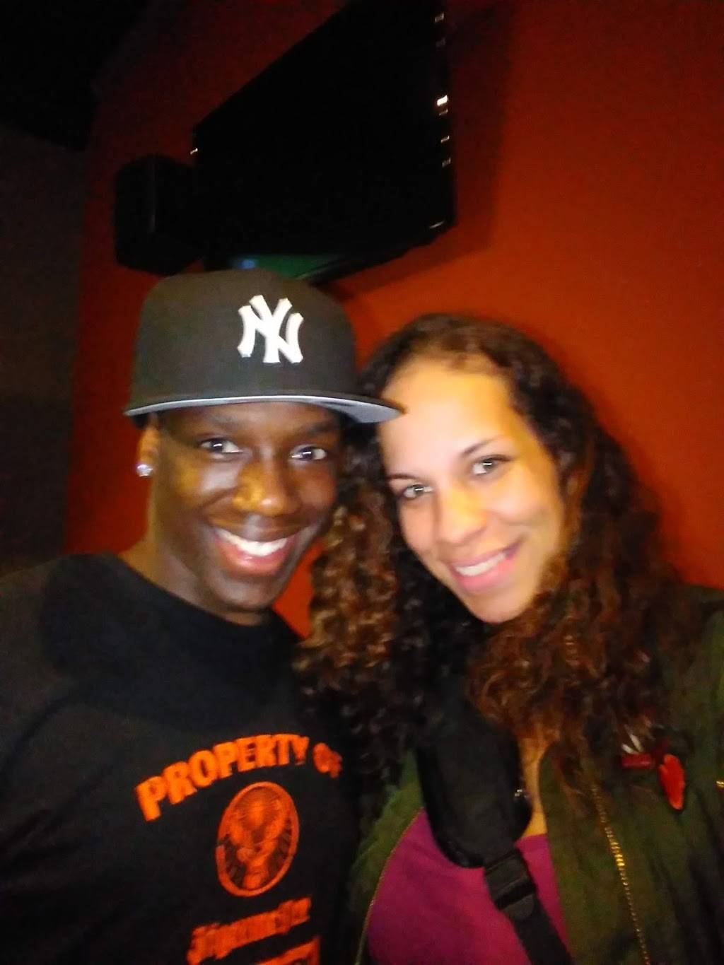 Two Bucks Lakewood | restaurant | 15609 Madison Ave, Lakewood, OH 44107, USA | 2165055599 OR +1 216-505-5599