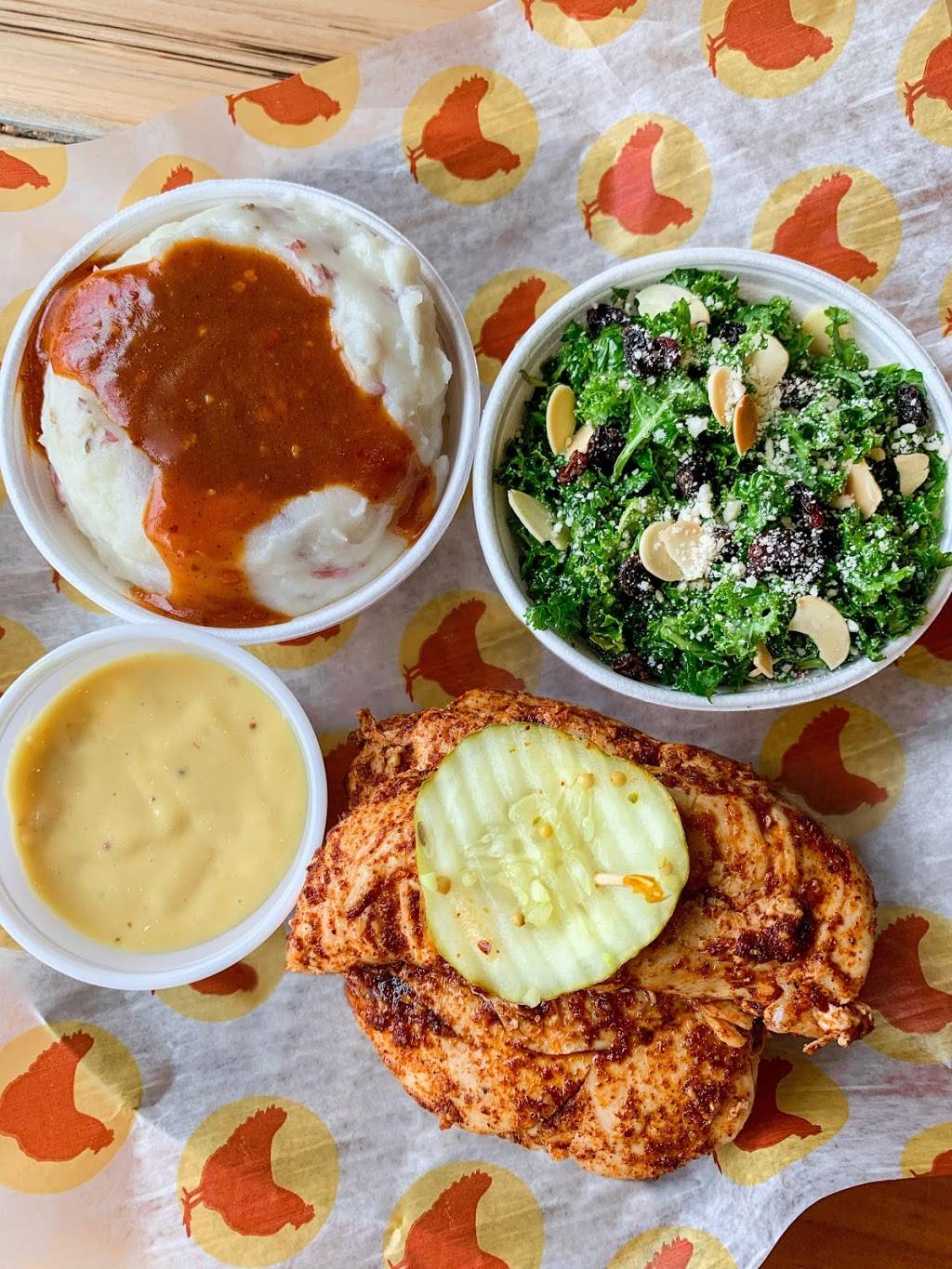 Joella’s Hot Chicken | restaurant | 1225 Veterans Pkwy Ste #700, Clarksville, IN 47129, USA | 8129137555 OR +1 812-913-7555