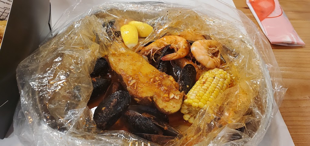 Bobos Crab Shack (Washington Heights) | restaurant | 130 Dyckman St, New York, NY 10040, USA | 9172617700 OR +1 917-261-7700