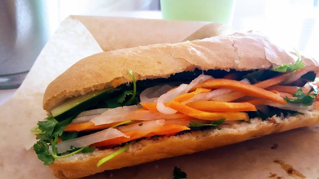The Bánh Mì Shop | restaurant | 923 Galvin Rd S #101, Bellevue, NE 68005, USA | 5314442452 OR +1 531-444-2452