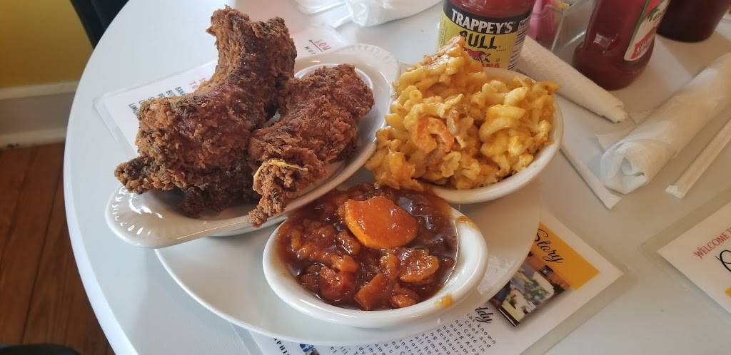 Chef Tams Underground Cafe | restaurant | 2299 Young Ave, Memphis, TN 38104, USA | 9012076182 OR +1 901-207-6182