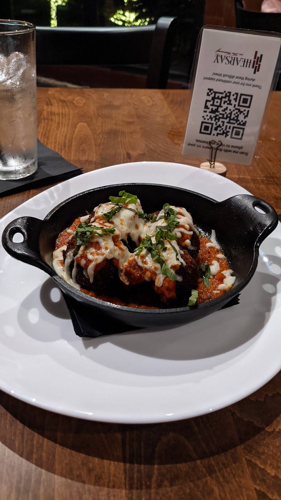 Hearsay on the Waterway | restaurant | 20 Waterway Ave Suite 105, The Woodlands, TX 77380, USA | 8325851723 OR +1 832-585-1723