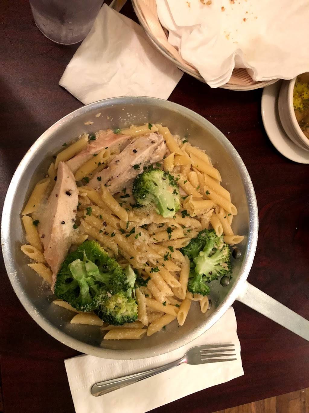 Jimmy Seas Pan Pasta | restaurant | 32 Kennebec Ave, Oak Bluffs, MA 02557, USA | 5086879702 OR +1 508-687-9702