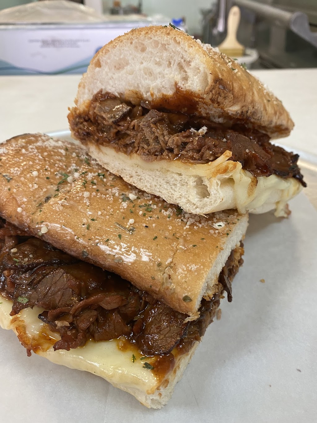 Avianna’s Pizzeria | restaurant | 128 N Main St, Oneida, NY 13421, USA | 3152754486 OR +1 315-275-4486