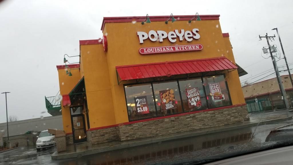 Popeyes Louisiana Kitchen | restaurant | 1520 SW 100th St, Seattle, WA 98146, USA | 2064203651 OR +1 206-420-3651