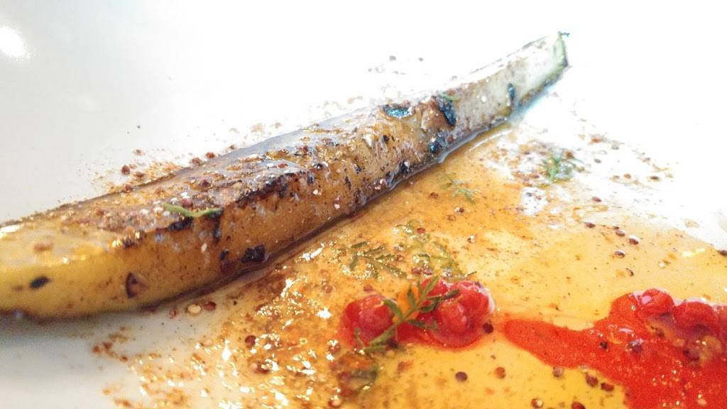 (revolver) | restaurant | 9737 Joseph Campau Ave, Hamtramck, MI 48212, USA | 3137573093 OR +1 313-757-3093