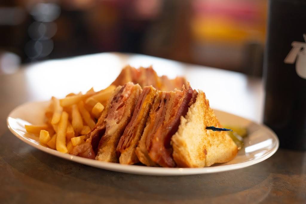 Golden Grill Restaurant | restaurant | 2325 Fairgrounds Rd NE, Salem, OR 97301, USA | 5033397610 OR +1 503-339-7610