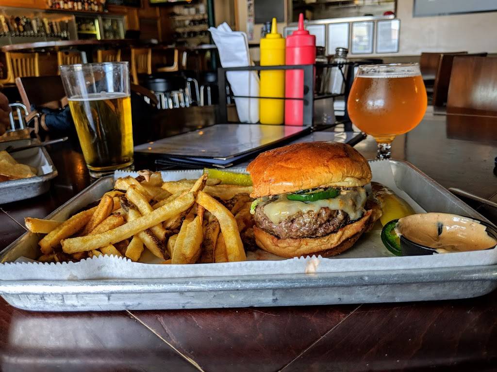 Brixies | restaurant | 9526 Ogden Ave, Brookfield, IL 60513, USA | 7083870050 OR +1 708-387-0050