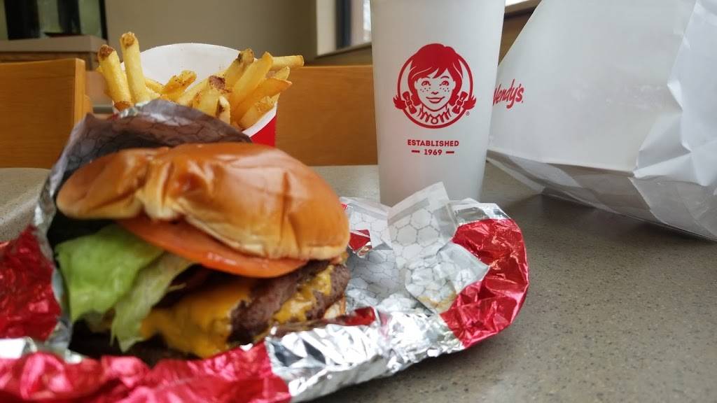 Wendys | restaurant | 31 Godwin Ave, Midland Park, NJ 07432, USA | 2016891866 OR +1 201-689-1866