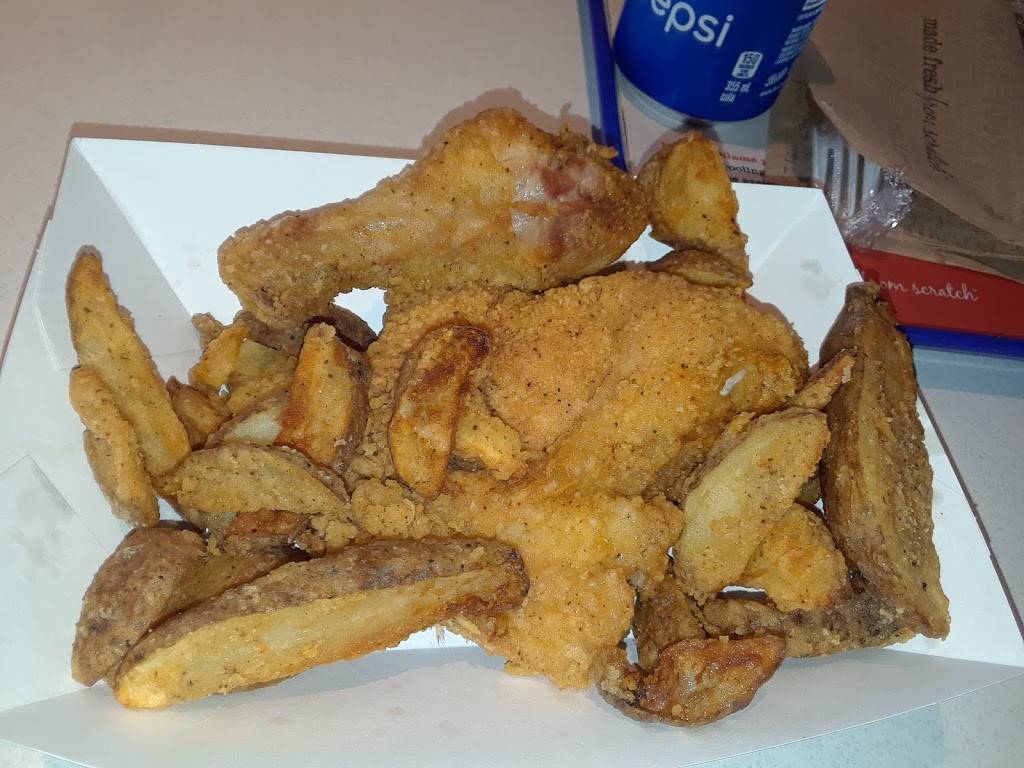 Mary Browns Chicken & Taters | restaurant | Forest Glen Shopping Centre, 700 Strasburg Rd, Kitchener, ON N2E 2M2, Canada | 5197444500 OR +1 519-744-4500